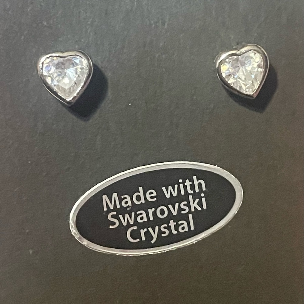 Swarovski heart shaped‎ earrings!